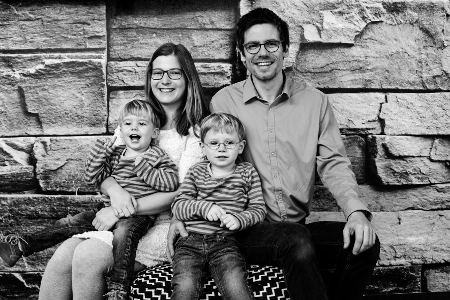 Familie Müller mit Lena, Felix, Jona und Titus